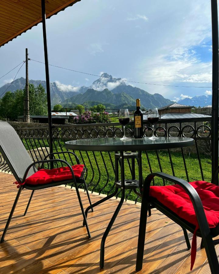 Cozy Hotel Kazbegi מראה חיצוני תמונה