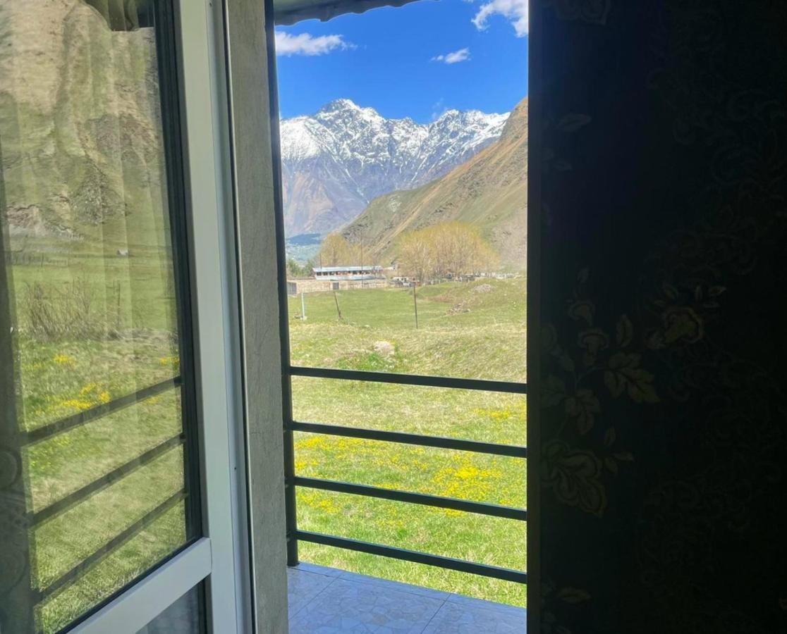 Cozy Hotel Kazbegi מראה חיצוני תמונה